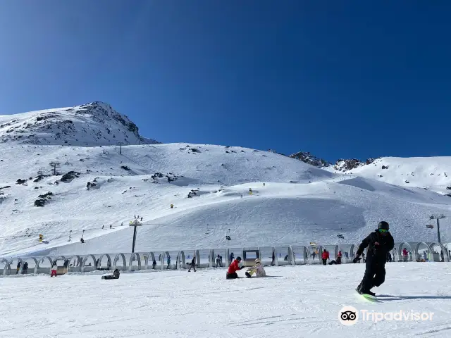Skiing in Queenstown
