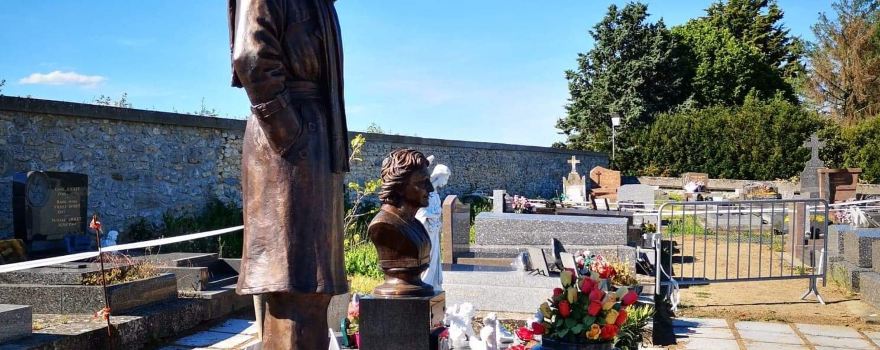 Tombe de Claude Francois
