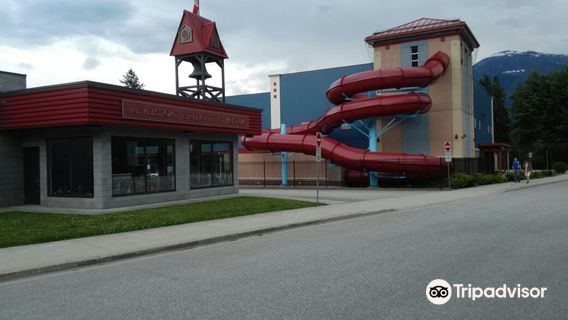Revelstoke Community & Aquatic Centre