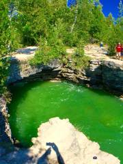 Cave Point County Park