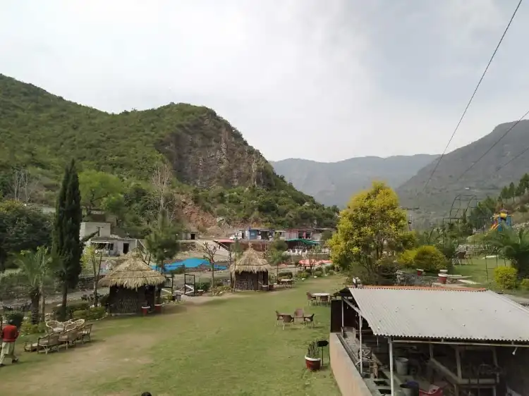 Các khách sạn gần Madni Darul ifta Danoi Murree Pakistan