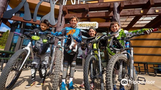 Four Mountain Sports - Snowmass Mall