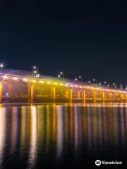 Banpo Bridge