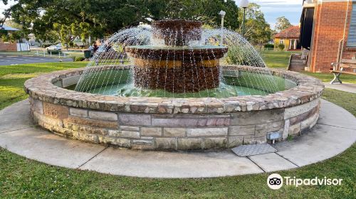 Bauer and Wiles Memorial Fountain