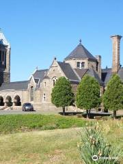 Oakwood Cemetery