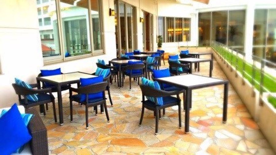 Tropics Lounge & Bar