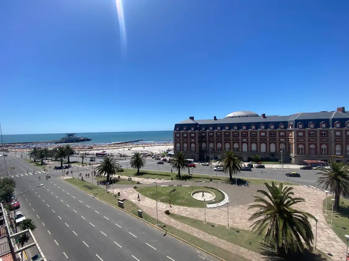 Hotels near Playa Bristol 3