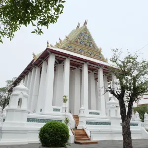 Wat Chaloem Phra Kiat