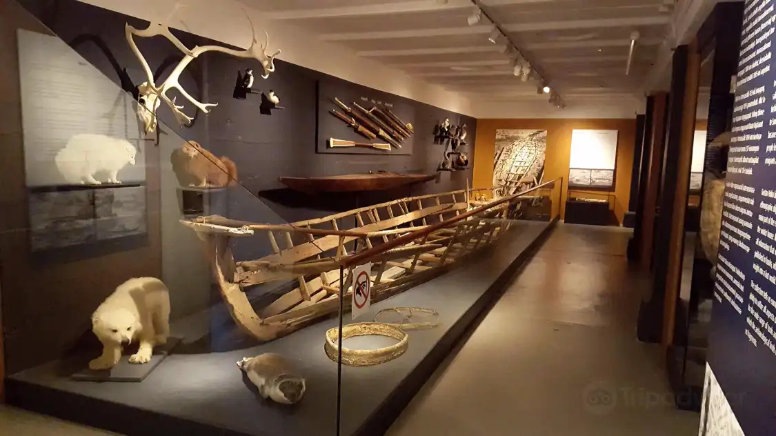 Hotels near Greenland National Museum and Archives