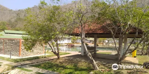 Pha Bong Hot Spring