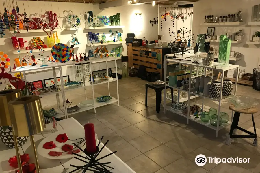 Kali Glass & Crafts Studio