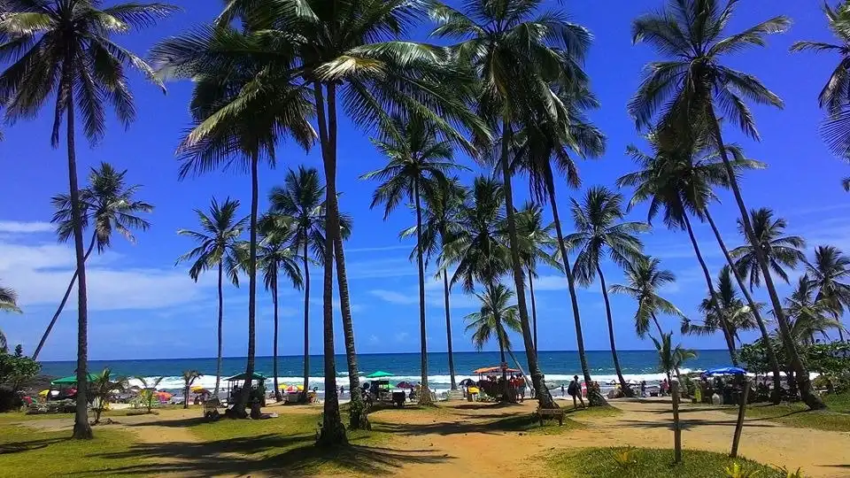 Hotel dekat Resende Beach