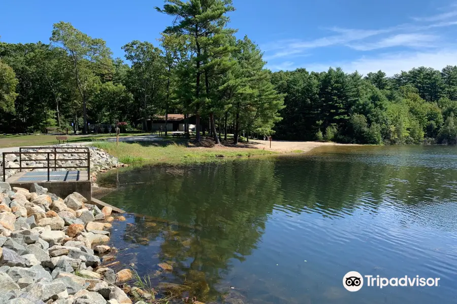 Massasoit State Park