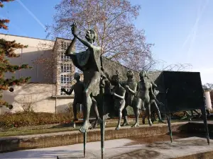 Pied Piper Statue