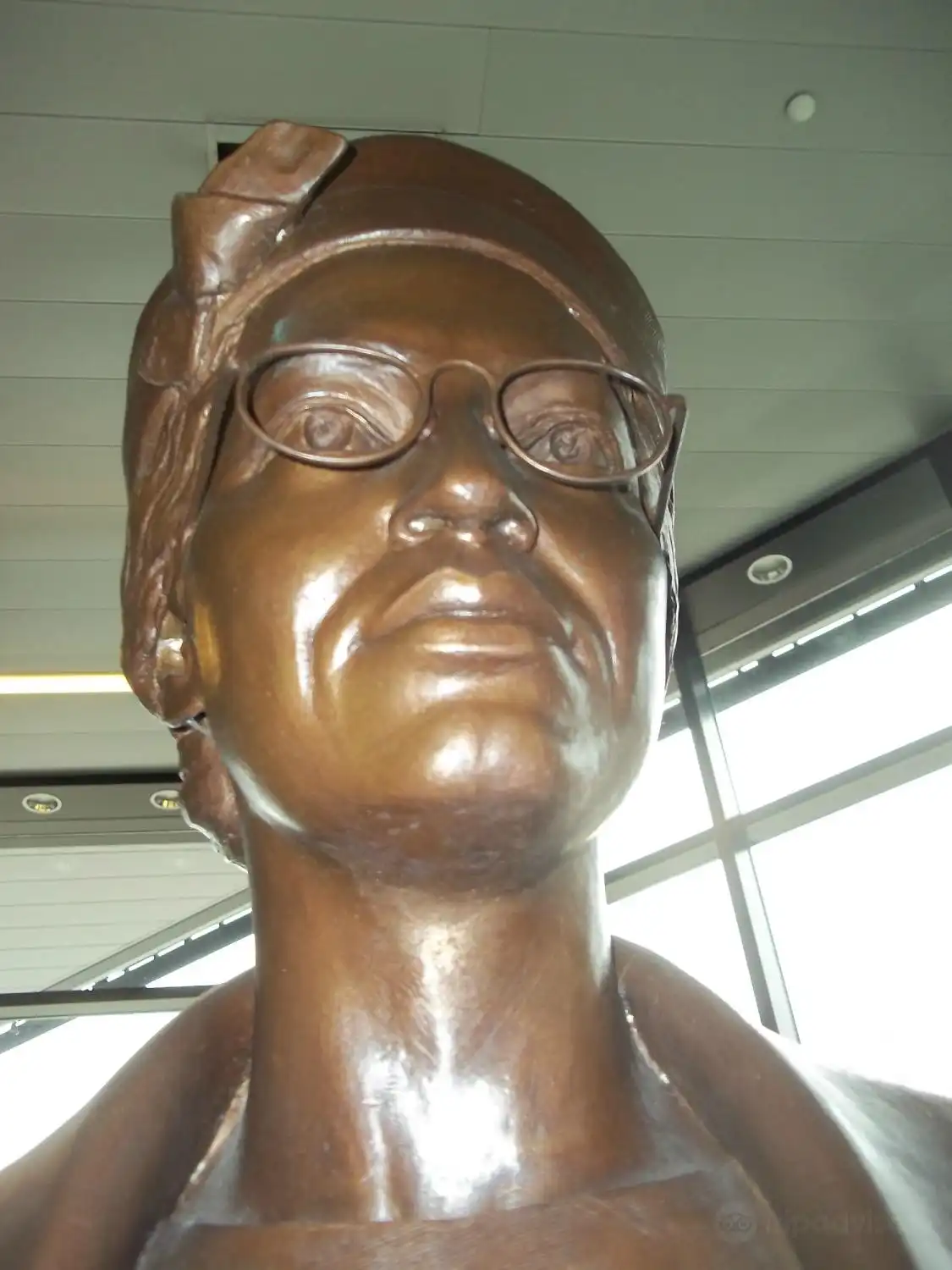 Hotels near Rosa Parks Statue