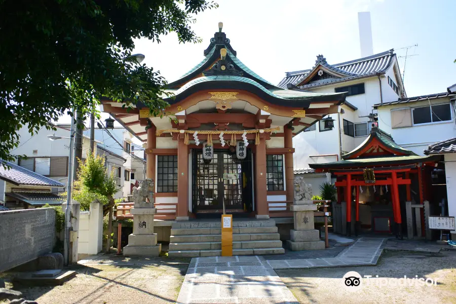 Nishikujo Shrine