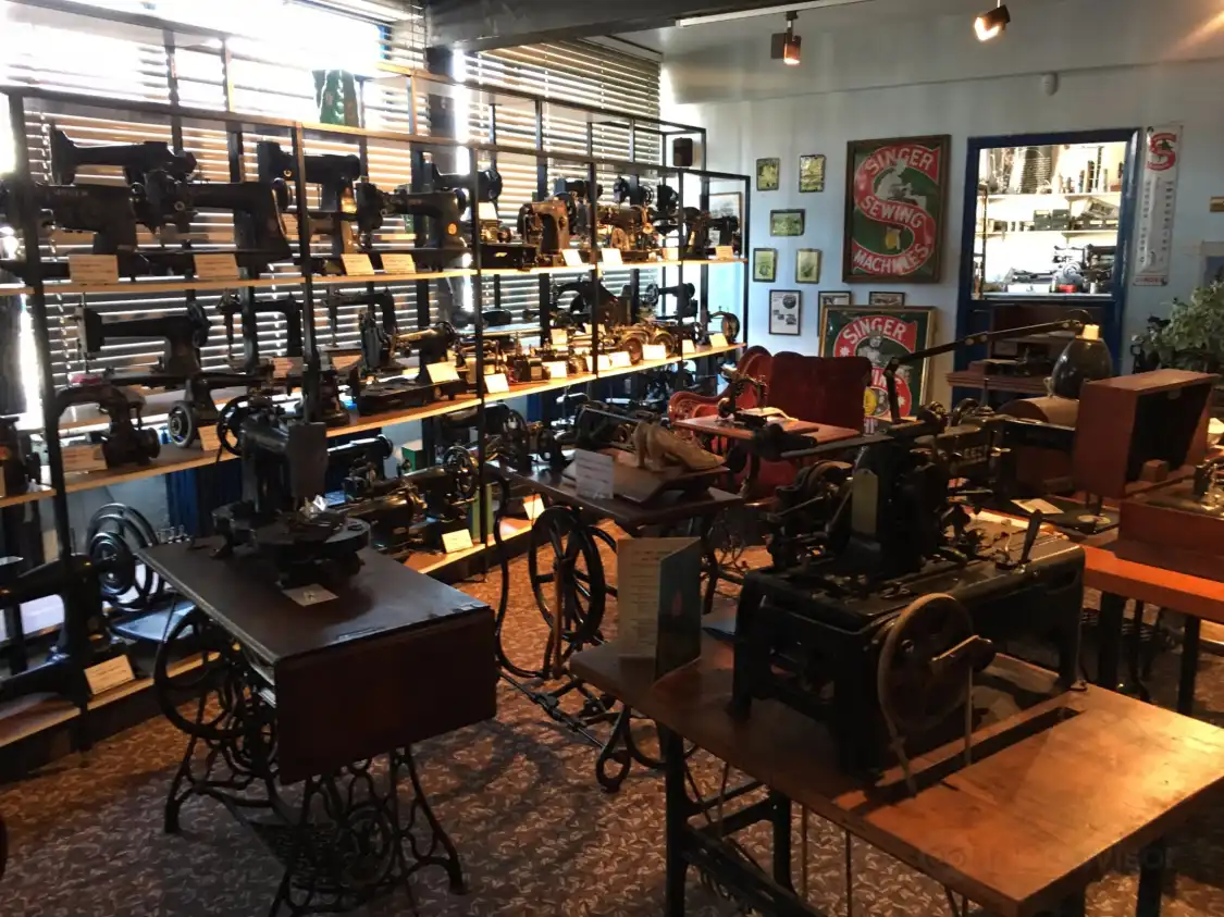 London Sewing Machine Museum 주변 호텔