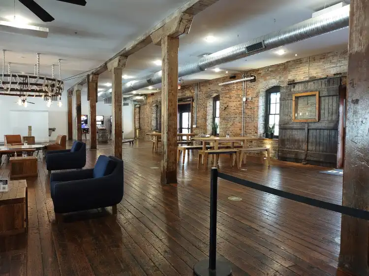 Hotels near Ballad Brewing