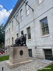 John Harvard Statue