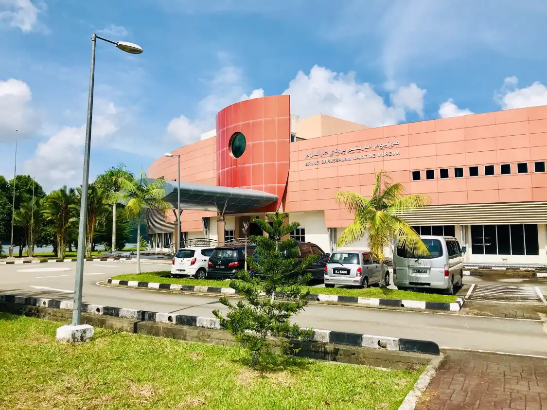 Các khách sạn gần Brunei Darussalam Maritime Museum