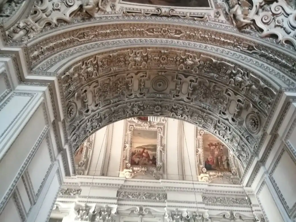 Hotels near Cathedral Museum