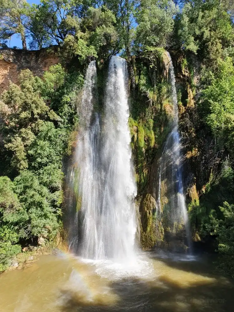 Sillans-la Cascade 호텔