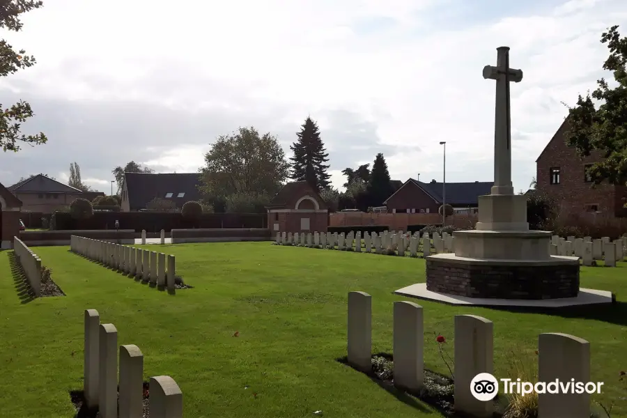 Geel War Cemetery