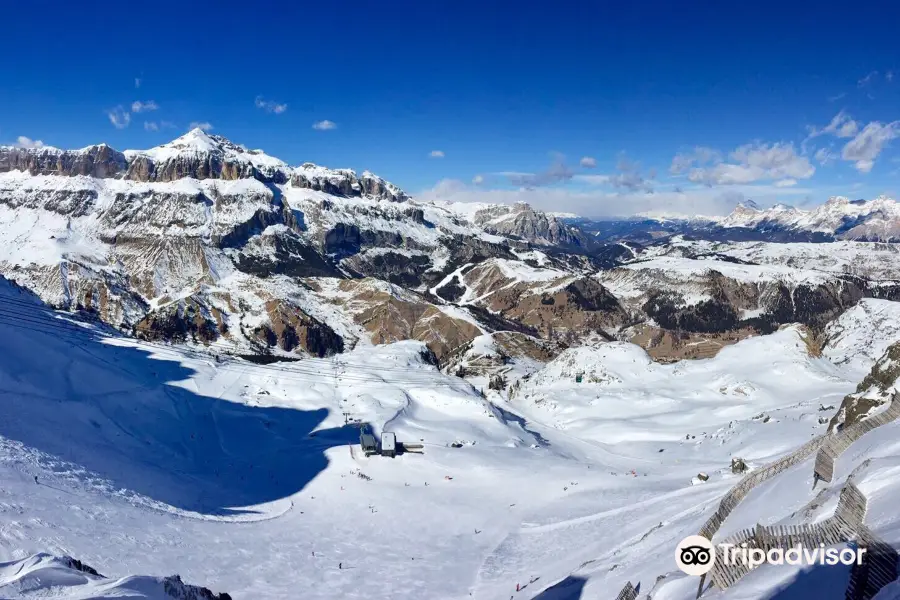 Dolomiti Ski Tour