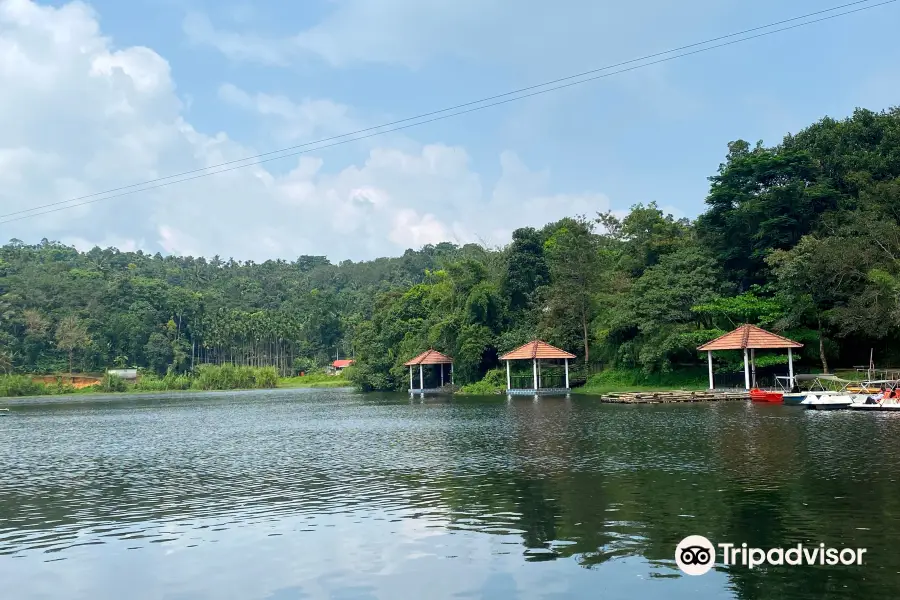 Karlad Lake