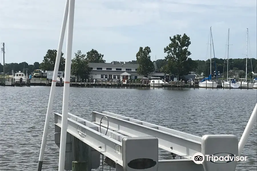 Colonial Beach Yacht Center