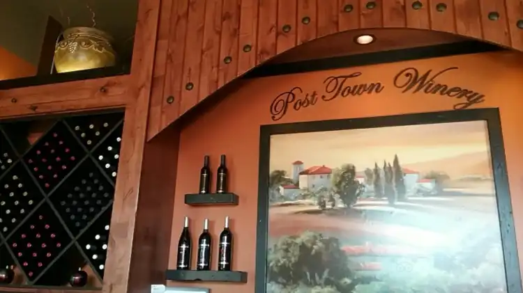 Hotel dekat Post Town Winery