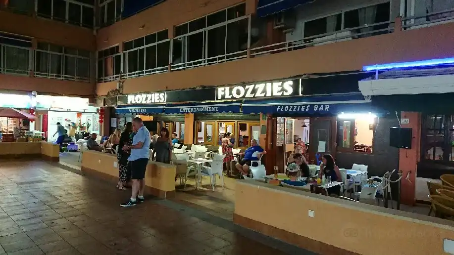 Hotels near Flozzies Bar