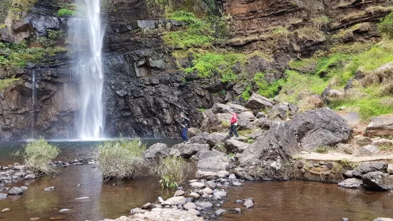 Lone Creek Falls