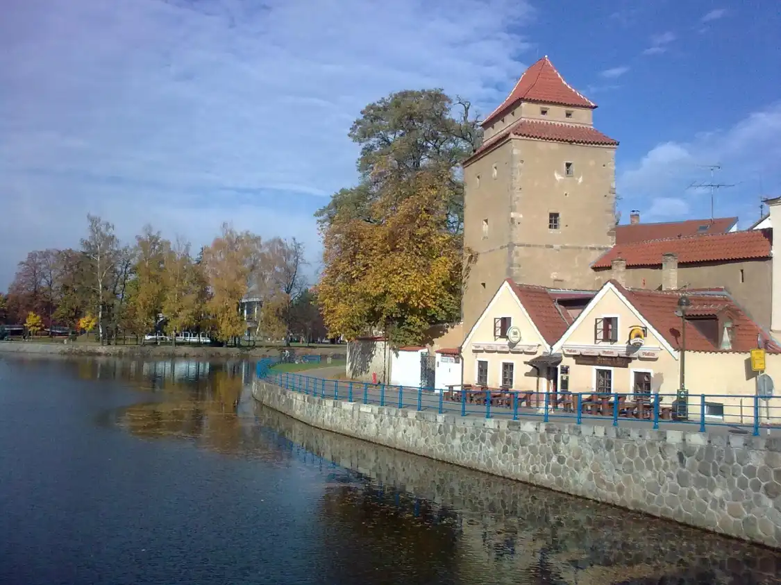Hotels near Iron Maiden Tower