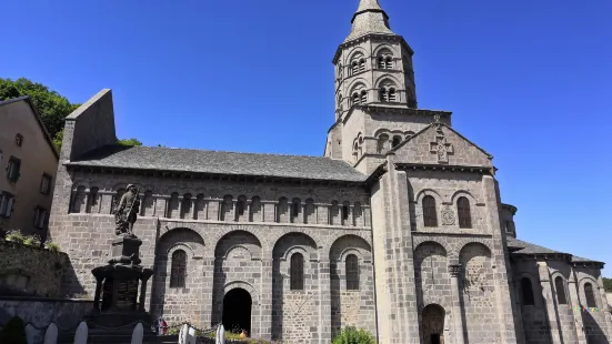 Basilique Notre-Dame d'Orcival