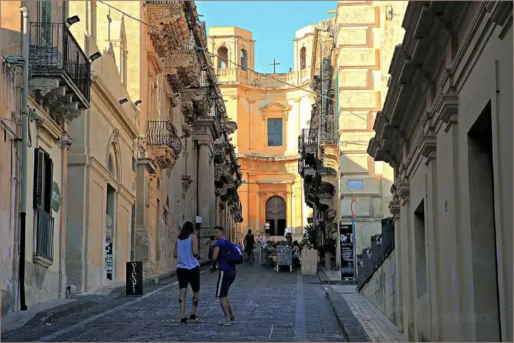 Hotels near Via Corrado Nicolaci