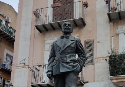 Monumento a Luigi Pirandello