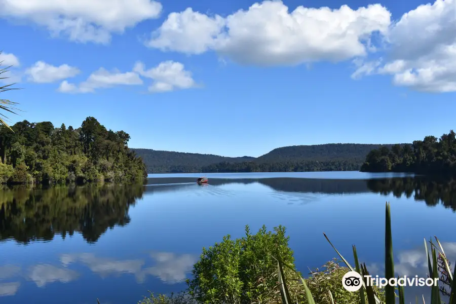 Lake Mapourika