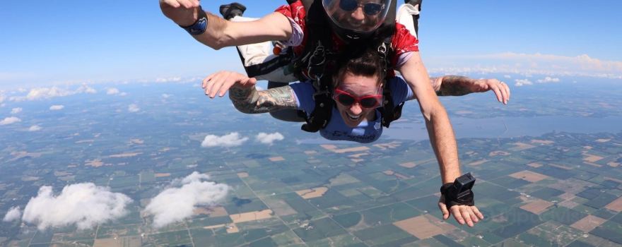 Gateway Skydiving Center - Skydiving in St. Louis