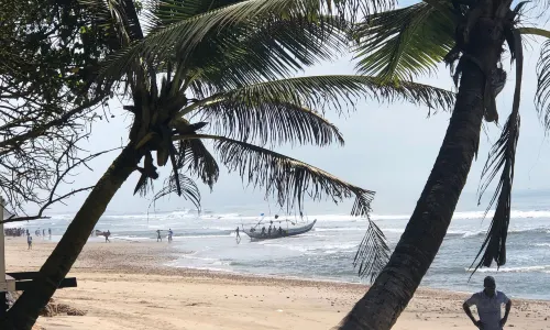 Kokrobite Beach