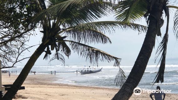 Kokrobite Beach