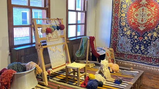 Uşak Halı Kilim Müzesi