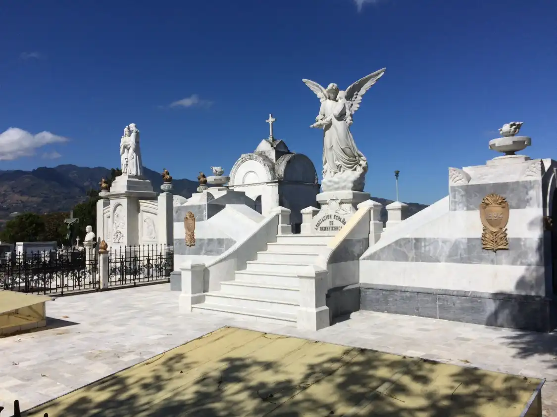 Hotels near Cementerio General de San Jose