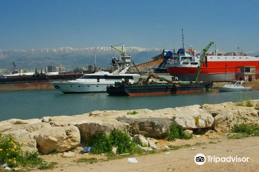 El Mina Port