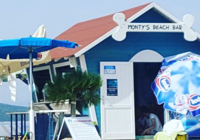 Monty's dog beach & bar