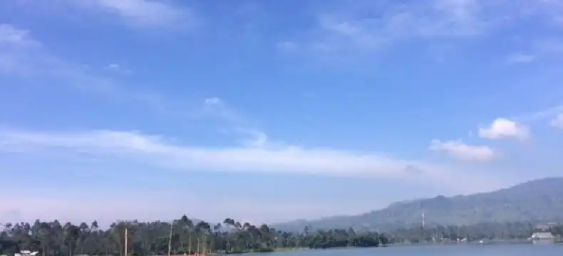 Hotels near Lembah Pineus Rahong