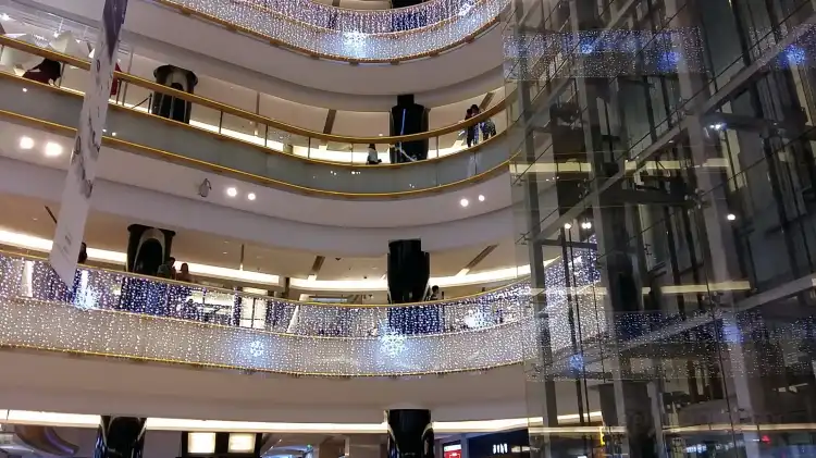 Hotels near Yitian Holiday Plaza