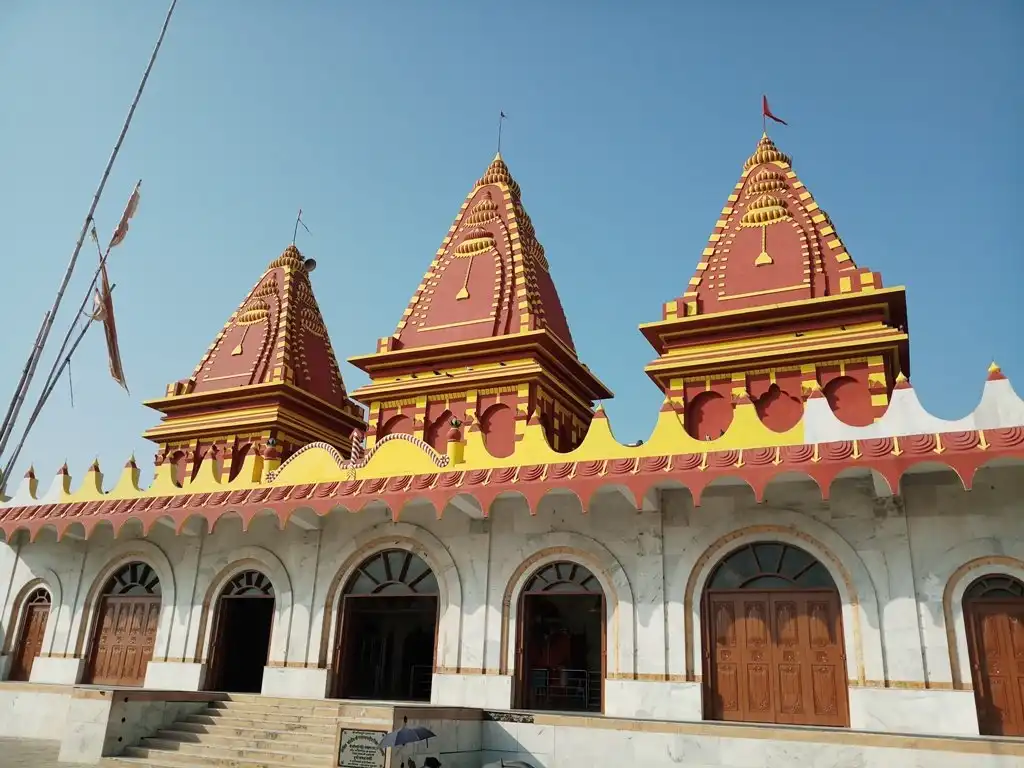Hotels near Gangasagar