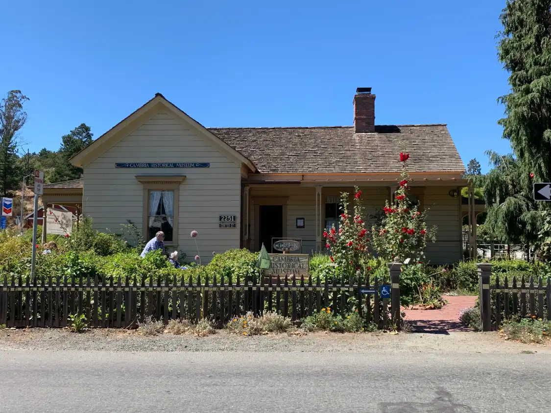Hotels near Cambria Historical Museum