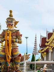 City Pillar Shrine or San Lak Mueang